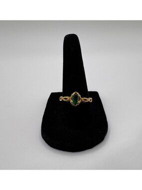 Premier Designs Green Stone Ring Gold Tone Size 8 Vintage Style Elegant